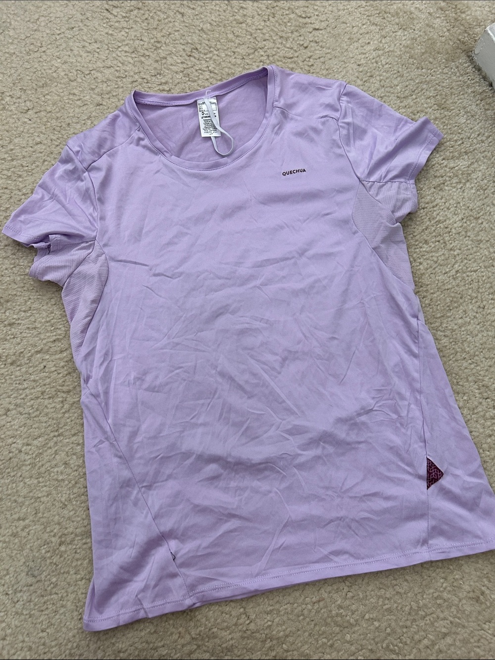 Quechua running top